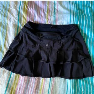 Lulu lemon size 6 golf skirt barely worn
